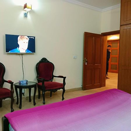 Royal Galaxy Bed & Breakfast Islamabad - For Families Only Exterior foto