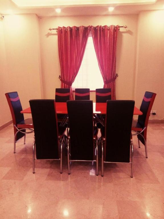 Royal Galaxy Bed & Breakfast Islamabad - For Families Only Exterior foto